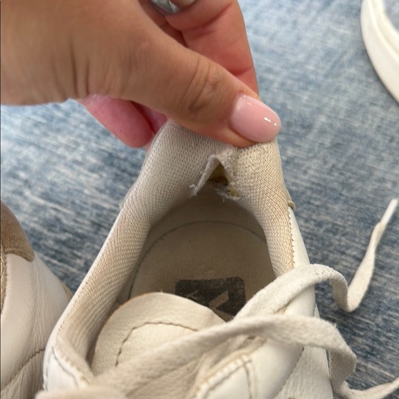 Veja Women's Cream and Tan Sneakers Size 8 - Picture 4 of 6